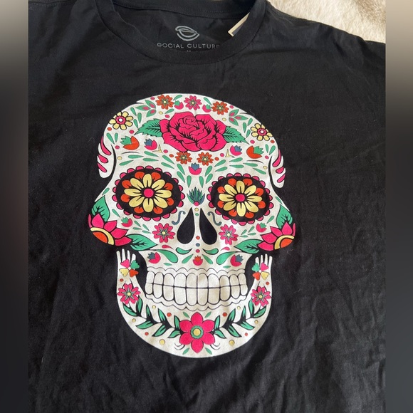 NWT Sugar skull cropped tee - Picture 2 of 3